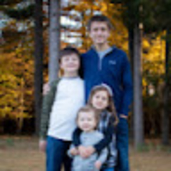 Meet your Posher, Gretchen - Picture 1 of 1